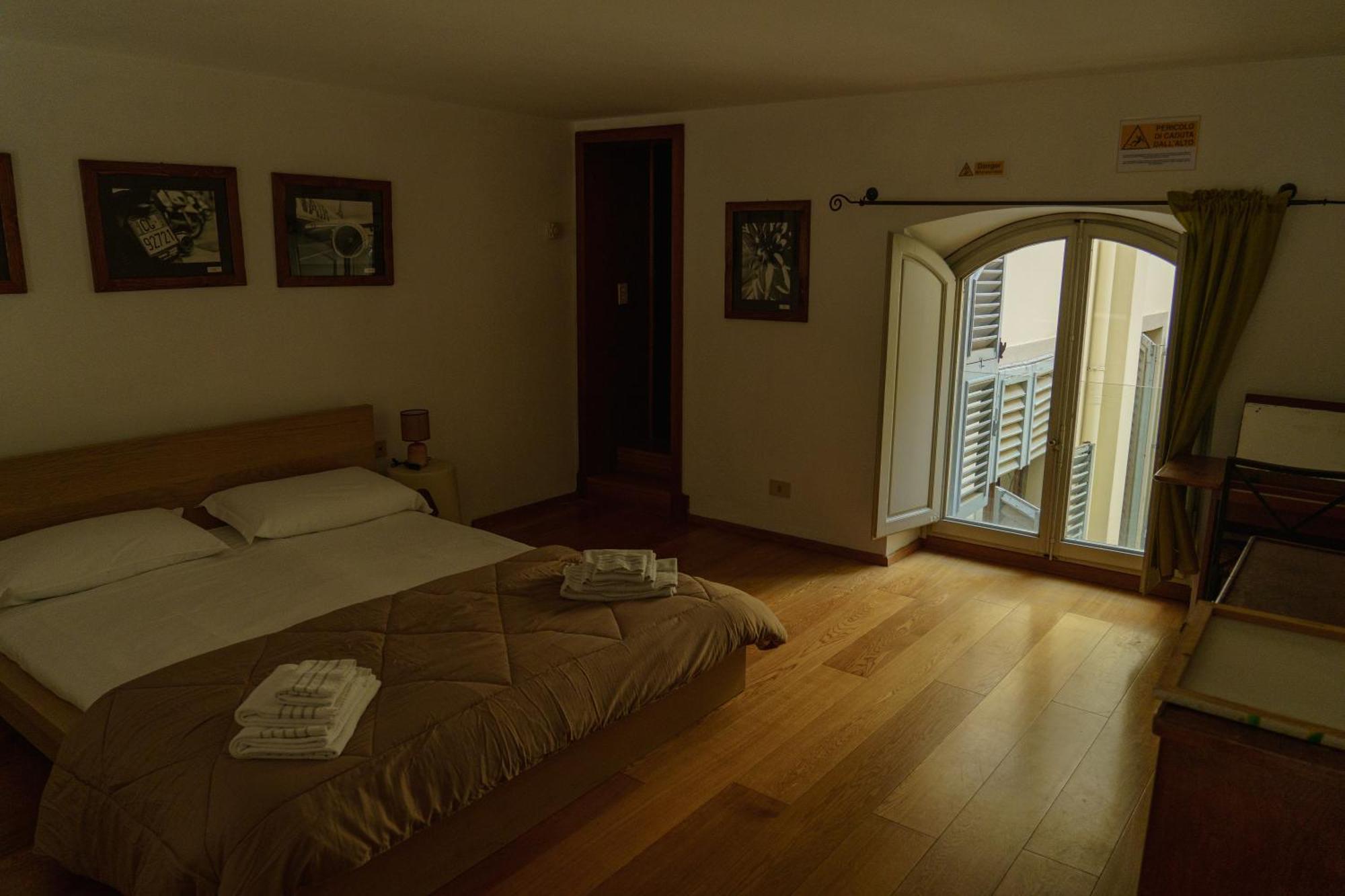 Nice One Bedroom In Historical Building Florencia Exterior foto